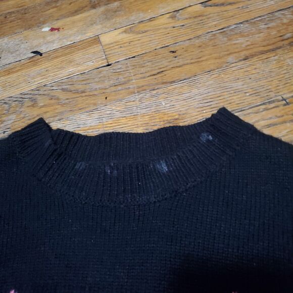 Used Romwe black and pink sweater with a cartoon/anime bear size small - Picture 2 of 6